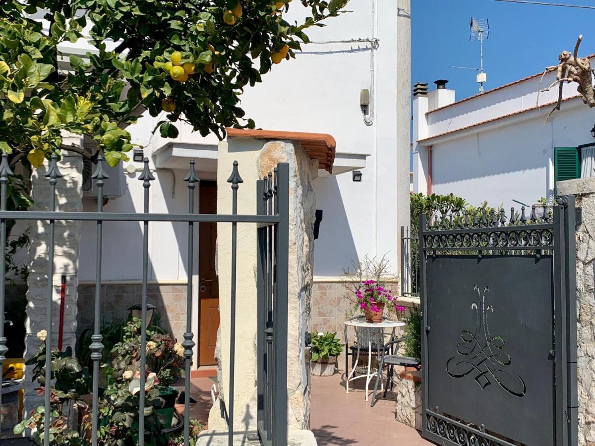 B&B Casa Biscotti Peschici Exterior photo